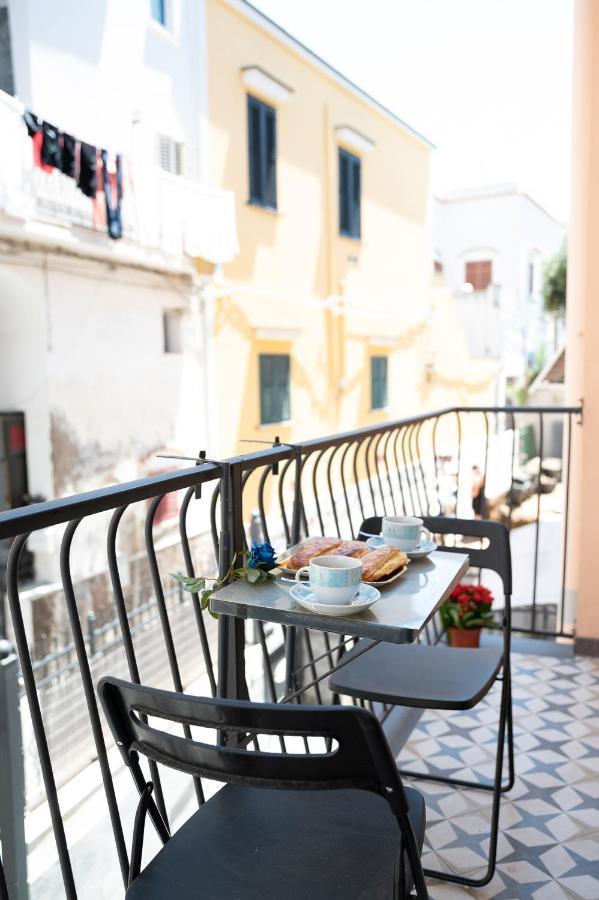 La Magnolia Rooms Procida Ngoại thất bức ảnh