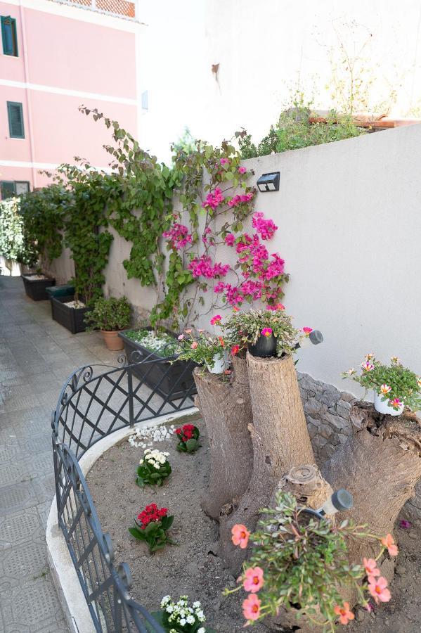 La Magnolia Rooms Procida Ngoại thất bức ảnh
